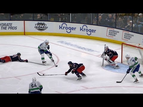 Ryan Murray Great Play to Break Up a 3-on-1 (Mar. 1, 2020)
