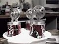 Kleine Stirlingmotoren in Sch�ssel mit Schnee  (snow)
