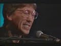 tich gwilym a'i fand yn chwarae cerddoriaeth o chile, ar y sesiwn hwyr, s4c yn 2000.