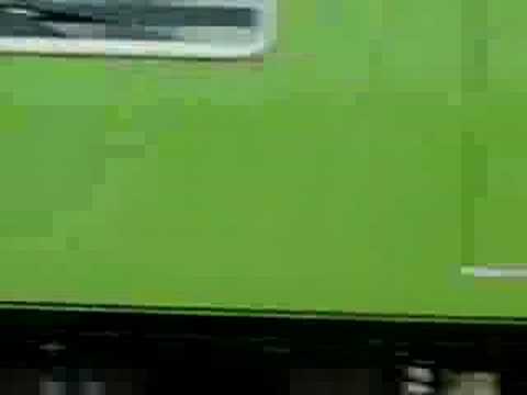 201系(ウグイス色)法隆寺駅発車