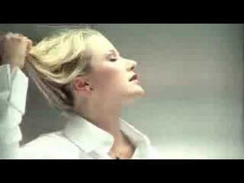 Blonde nymphomane owned dans l'ascenseur Blonde nymphomane owned dans l'ascenseur