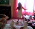 ma couzine mathilde entrant de danser foklore