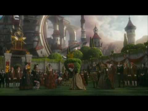 Rudy3e - Tim Burton, adapta esta historia infantil, Alicia tiene 19 años, asiste a una fiesta en una mansión victoriana, en la que vivio en su niñez, donde descubre q...