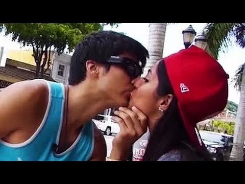 Mind Reading (Kissing Prank) - Kissing Strangers - Funny Pranks - Picking Up Women - Best Pranks