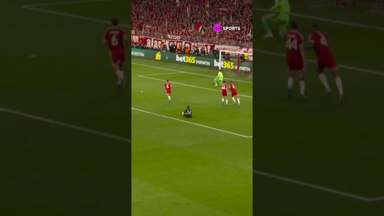 O NEUER PRECISA SER ESTUDADO! O QUE ESSE GOLEIRO FAZ É IMPRESSIONANTE #shorts