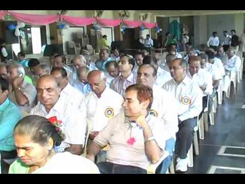 Video of Sant Kanwar Ram - Sindhi song video associated with most famous sindhi saint Bhagat Kanwar Ram. In the video Shri Vasu Brijwani is performing live for this sindhi song. Music ...