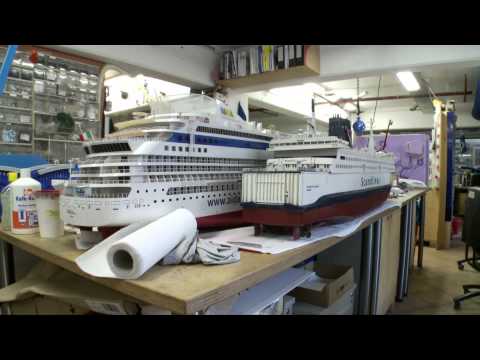 MiWuLaTV - English subtitles available: Nach vielen turbulenten Wochen nach der Eröffnung des Knuffingen Airports ist von Langeweile im Miniatur Wunderland keine Spur. ...