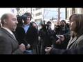 videos de Les Gara takes on the Palin 