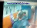Mujer palestina apuñalando a un soldado israelí