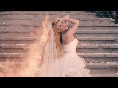 Shakira a Sexy Runaway Bride in “Empire” Music Video!