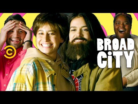 Abbi and Ilana Go Undercover to Meet Fans - Broad City
