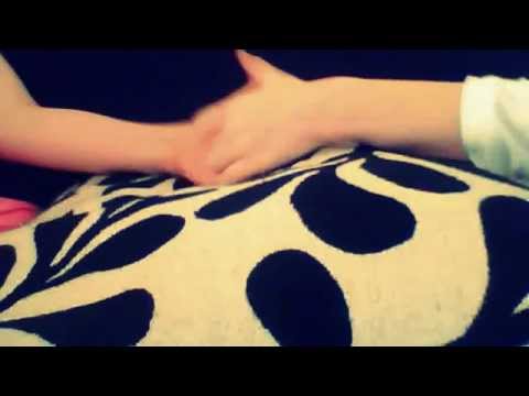 Thumb War - This is a thumb war beetween Rocky Road and Mint Choc-Chip. Please subscribe, like and comment your thoughts! I do other videos with family and friends, comm...