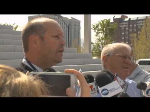 Defendant Killed by Police in Courthouse Attack