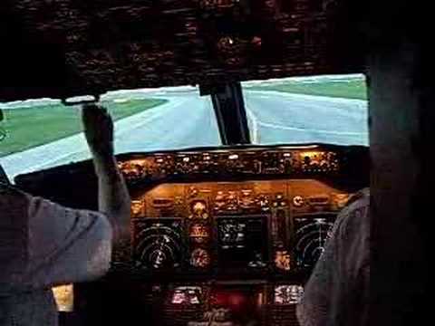 Boeing 737 Landing in Vienna Cockpitview