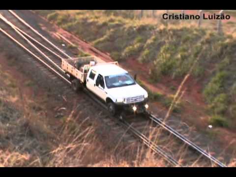Caminhão Rodo Ferroviário, Entrada do pátio Eldorado em Aparecida do Taboado - M.S.