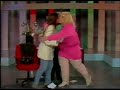 violeta rivas invitada al programa el mundo de antonio gasalla, participando de la gorda con el humor del genio antonio gasalla en un programa inolvidable a pedido de los fans.
de la colecci�n de fabi�n ap�lito para
www.violetarivas.com.ar
