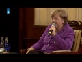 das frauennetzwerk meet me in mitte l�dt ein zur talkrunde mit bundeskanzlerin dr. angela merkel und dagmar reim (rbb). alex. das ereignisfernsehen ist f�r e...