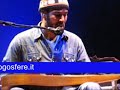 Ben Harper - Arezzo: assolo slide (25 Luglio 2008) Ben Harper - Arezzo: assolo slide (25 Luglio 2008)