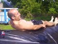tranquillement...dans la piscine!
