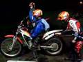 videos de Kids blow balloon with trial motor bike 2