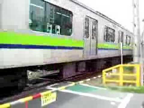 Keio Line in Chofu City, Tokyo - 調布市の京王線