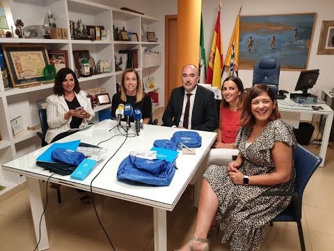 Fundación La Caixa entrega Material Escolar