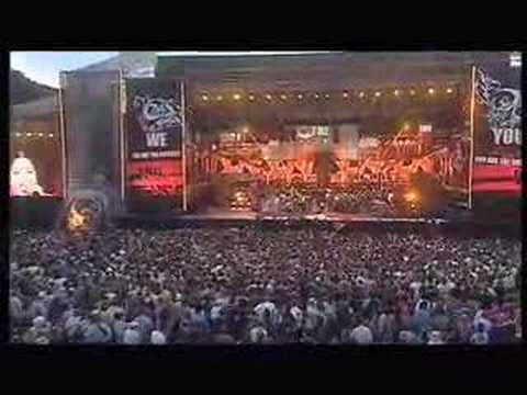 Riffat - Sufi singer riffat Sultana performs with her husband Richard Michos in Rome 2004.