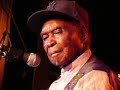 david honeyboy edwards is he last of the living delta blues musicians.  still going strong in his 90's, this man is pure blues...make no mistake about it.

i had the pleasure of seeing him for the 2nd time at bb kings club in new york city.

this was recorded on monday 11/10/08
(i recorded almost every song, except 2 or 3 tunes)
honeyboy is accompanied by michael frank on harmonica & rocky lawrence on 2nd guitar.

i highly recommend seeing him!!!!

also check out his book 