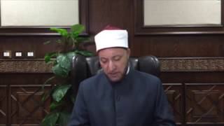 ما حكم جمع الصلاة وعدم صلاتها على أوقاتها؟