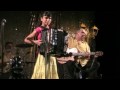accompagn�e par les musiciens d'alain musichini