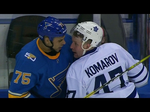 Video: Komarov wants no part of Reaves