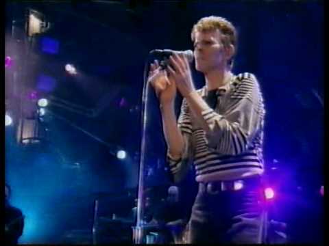Video de Hallo Spaceboy (12" remix) de David Bowie