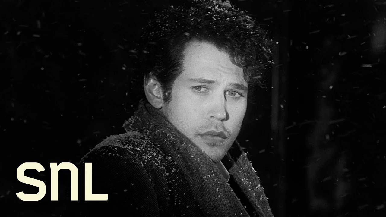 Lizzo sings "Someday at Christmas," Austin Butler serenades with "Blue Christmas" as Cecily