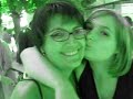 c'est un m�lange d'amour, de gaiet�, de franches rigolades accompagn� de gens qui s'aiment...