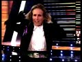 Mercedes Milá se da una golpe con una cámara - GH