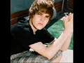Justin Bieber vs Asher Roth Who's Hotter??