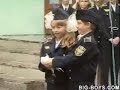 Pássaro morto às mãos do comunismo