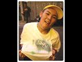 2007 Loptimist 1st album - 22 channelsRapped by Wimpy from the Korean underground duo, 두사람 (Doo Sa Ram, Two People)Lyrics:언제부터 인지 꿈을 꾸면 다음 날엔 니가 나를 따라와 잘못된 만남의 꽃은 이제 잎을 여나봐 2004년 11월 8일 내 기억은 정확해 넋을 팔아 감히 사랑한다 전할 때 마지막 전하지 못한 편지는 저금통을 뚫지 못해 이제 그 편지는 주인도 한 번 제대로 못 찾은 채 이름을 바꿔 사랑에서 추억으로 시간의 흐름은 먼지를 덮고 서로가 점점 멀어졌으므로첫 날 밤하늘의 공기를 아직도 난 기억해 엉성했던 우린 어쩜 겉늙었던 어린애 걷는 것이 싫었었지만 불편한 구두를 버렸고 줄창 걷는 내 모습에 불평 또한 못해버렸어 단지 넌 처음으로 해보는 것이 많다면서 언젠가는 잊을 날이 찾는다면 힘들거라고날 보면서 투덜대고 안절부절 못했지 어르고 달래면 진짜 자신은 아기가 된거 같다며! 내가 만든 그 아기는 어느새 어른이 됐나봐 부풀어버린 밝은 미래를 함께 걷게 됐잖아 정말이지 니가 내게 기댈 때면 으쓱해져 아낌없이 아껴주고 대가 없이 사랑하기 가끔씩 말없던 니 침묵까지 듣고 싶어 잡힐 듯 말 듯 더욱 설레게 만들었어 이제 내가 선 곳에선 너를 제외할 수 없듯 널 통해서 이제 우린 자랑스런 커플꿈을 꾸면 다음 날엔 니가 나를 따라와 잘못된 만남의 꽃은 이제 잎을 여나봐 2004년 11월 8일 내 기억은 정확해 넋을 팔아 감히 사랑한다 전할 때 마지막 전하지 못한 편지는 저금통을 뚫지 못해 이제 그 편지는 주인도 한 번 제대로 못 찾은 채 이름을 바꿔 사랑에서 추억으로 시간의 흐름은 먼지를 덮고 서로가 점점 멀어졌으므로얼마나 흘렀을까 그때 너의 목소리는 마치 바짝 타들어가는 마른 성대를 타고 내 귀를 훔쳐 언젠가는 지금처럼 되지 말자 약속했지만 그래! 도대체 뭐가 잘못된거데? 분명 이것은 연애라고 내가 가르쳐줬을때 넌 반박하지 못해 마저 내 말을 믿고 따랐지만 이것이 이별이라 내가 알려주기도 전 그 혀는 뼈도 깍는다! 우린 우릴 놔버렸지! 됐어! 그렇게 남자란 야생동물을 길들여놓고 치워! 선물로 받은 어린왕자 책을 끼고 남녀쾌락의 소산된 시간은 이쯤에서 끝! 멋진 드라마 대사처럼 '걱정따윈 붙들어매' 하고 달래듣 나는 '상실의 시대 와타나베' 되진 못했지만 제발 마지막을 기억해 아빠곰과 엄마곰은 갑돌이와 갑순이를 찾지 못해 계속해서 헤매이며 울부짖네꿈을 꾸면 다음 날엔 니가 나를 따라와 잘못된 만남의 꽃은 이제 잎을 여나봐 2004년 11월 8일 내 기억은 정확해 넋을 팔아 감히 사랑한다 전할 때 마지막 전하지 못한 편지는 저금통을 뚫지 못해 이제 그 편지는 주인도 한 번 제대로 못 찾은 채 이름을 바꿔 사랑에서 추억으로 시간의 흐름은 먼지를 덮고 서로가 점점 멀어졌으므로아직도 난 그 집에서 그저 그렇게 살만해 손뻗으면 닿을 것 같은 기억속의 한켠에밤새 적은 일기장과 추억에 빗대 눈물을 훔쳐 이제 나는 빈손으로 그 집을 짓고 허무네 멍청이의 넋두리엔 밤을 뚫고 지나간 흔적만이 시간을 걷고 앙상하게 변해가잊혀지거나 죽어버린 얘기들 속 한 장면엔 우리 둘이 예쁘게 손 꼭 잡고 남겨지게 돼 윔피 엔 라마 그렇게 말야 이렇게 대단했던 우리마저 이제는 각자 다른 길로 걷고 서로의 기억의 포로를 담보삼아 과거는 날 찾고서 칠렁칠렁 끌고가겠지!과연 뭐 때문에 우리가 이렇게 멀어진 건지? 뭇 때문에 아픔을 딛고 다시 살아가야 하는지? 알 수 없어 누군가 내게 어디선가 잘 살 너의 마지막 안부를 전한다면 맑은 미소로 답할텐데!언제부터 인지 꿈을 꾸면 다음 날엔 니가 나를 따라와 잘못된 만남의 꽃은 이제 잎을 여나봐 2004년 11월 8일 내 기억은 정확해 넋을 팔아 감히 사랑한다 전할 때 마지막 전하지 못한 편지는 저금통을 뚫지 못해 이제 그 편지는 주인도 한 번 제대로 못 찾은 채 이름을 바꿔 사랑에서 추억으로 시간의 흐름은 먼지를 덮고 기억은 점점 멀어졌으므로