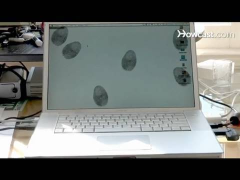 how to i clean my laptop screen
