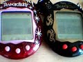 Two Tamagotchi Connexion V5 - Connecting