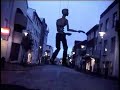 Levis Giant Puppet, Freedom to move.