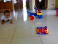 Raesa ketinggalan kereta