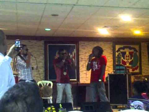 TOXIC CROW , DANY PUNTO ROJO Y MICRO WAY LAS VOCALES  EN FIESTA  DE AMET -