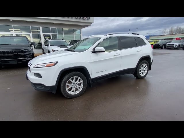 2017 Jeep Cherokee North - Bluetooth - Fog Lamps in Cars & Trucks in Smithers