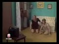 Quico pisa na mão do Chaves- erro de gravação