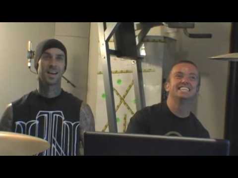 GETHOOKEDBLOG.COM: Wee-Man get's a drum lesson from the drum master himself, Travis Barker