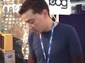 Un theremin en acci�n: Moog Music Etherwave Pro