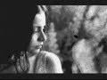 Gostei de um vídeo do @YouTube http://t.co/bDKbZEvr Mazzy Star - Into Dust