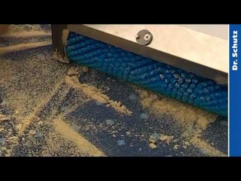 Dry carpet Cleaning with Carpetlife powder and cleaning machine Carpetlife Profi 350