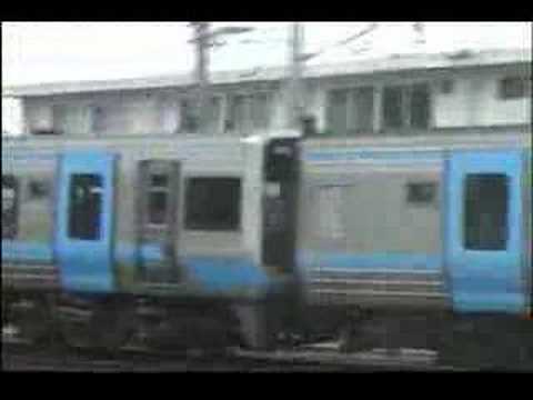 381系と2000系の併走
